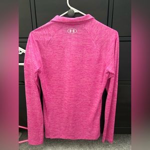 medium pink under armor active long sleeve shirt